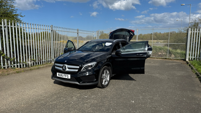 Mercedes-Benz GLA 220d 4Matic AMG Line 5dr Auto [Prem Plus] Diesel Hatchback